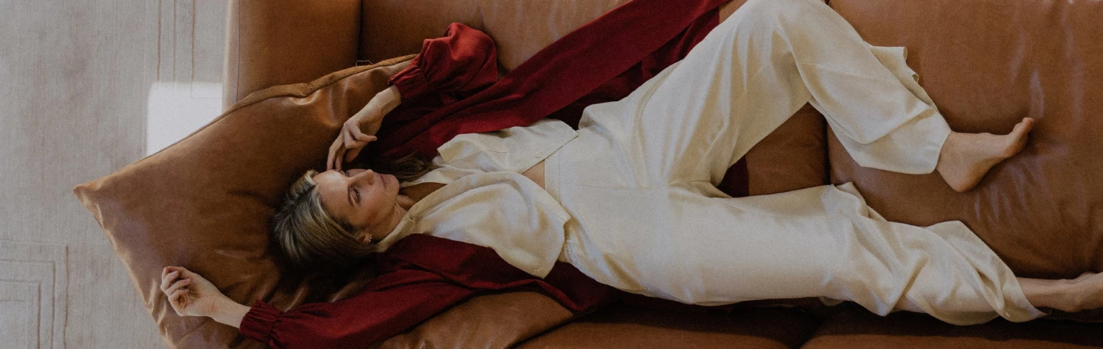 Front Page 1 Front Page -Lunya shop 0.659