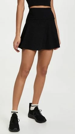 Brand new 🔔 Beyond Yoga Tie Breaker Circle 👗 Skirt Darkest Night 😍